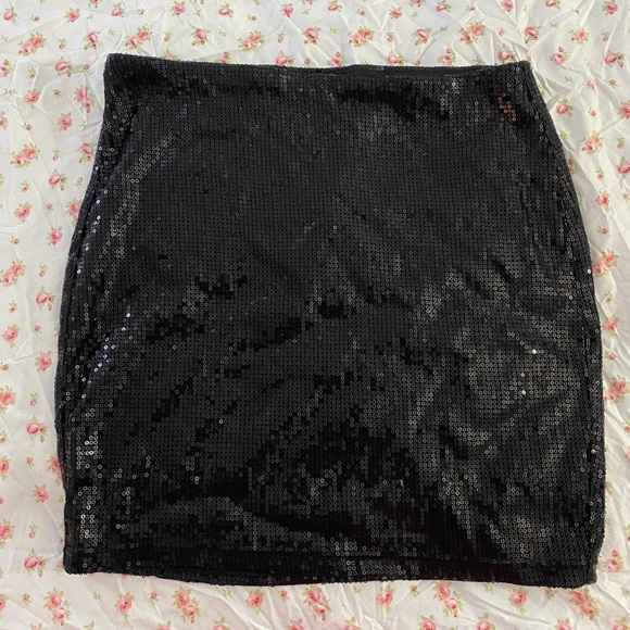 Garage, black mini sequin skirt- Size M - Picture 2 of 3